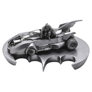 Figura Batmobile & Batman DC Comics